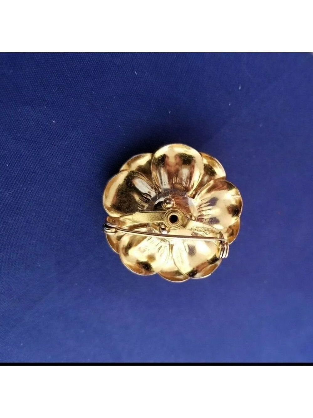 CORO VINTAGE WILD ROSE BROOCH/PIN WITH PEARL CENTER EUC - Picture 6 of 10
